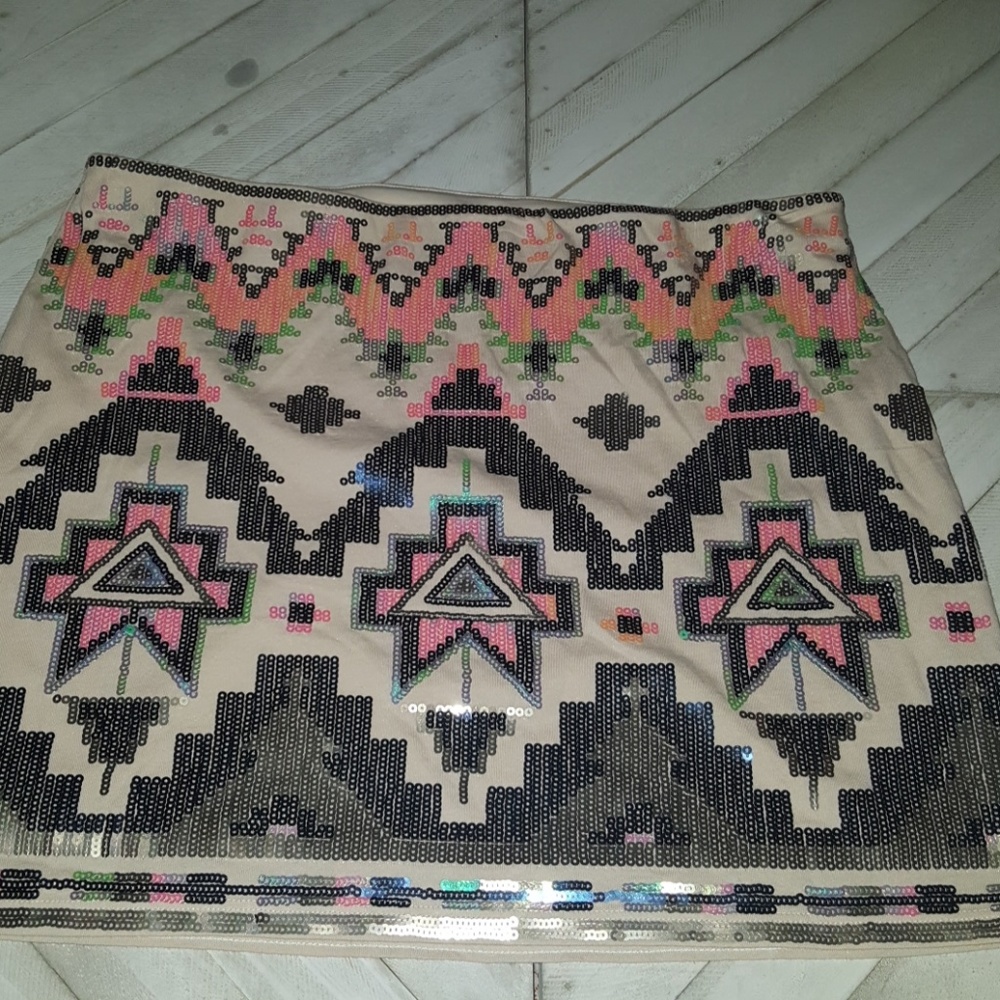 Express Size M Sequence Skirt